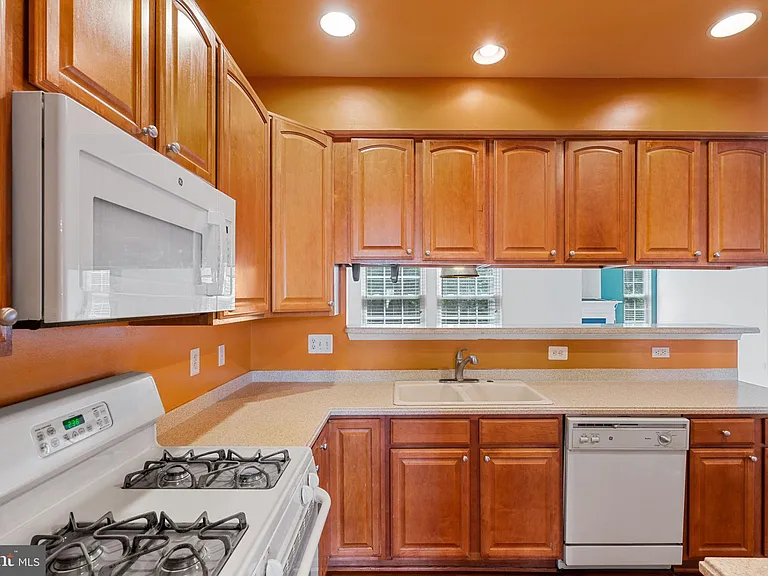 9023 Brewer Creek Pl — Photo 18