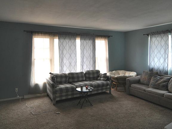 3rd image of 317 E 13th St
