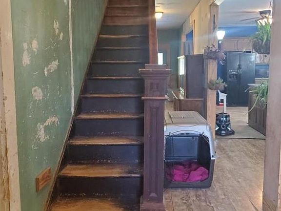 3rd image of 58115 Meriam St