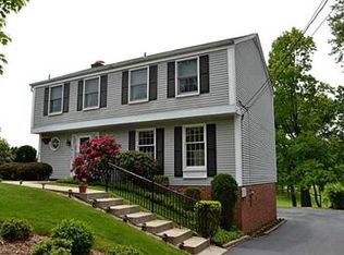 1573 King Charles Dr, Pittsburgh, PA 15237