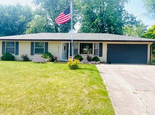 6037 Glenview Dr, Fort Wayne, IN 46815