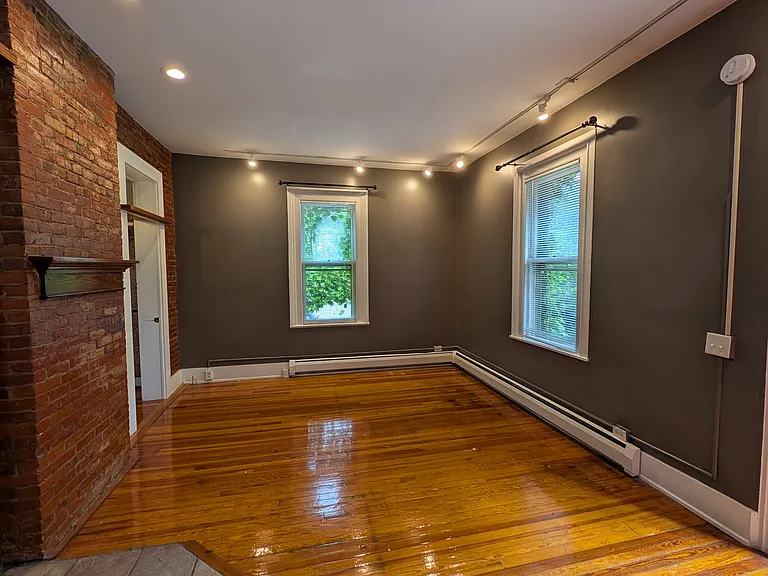 24 Prince St #1-D — Photo 7