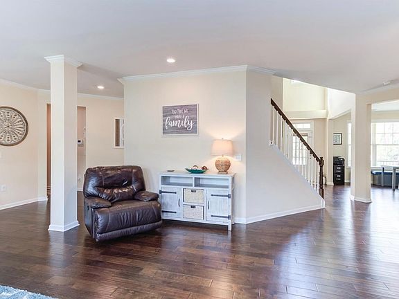 4th image of 1704 Fawn Chase Ct