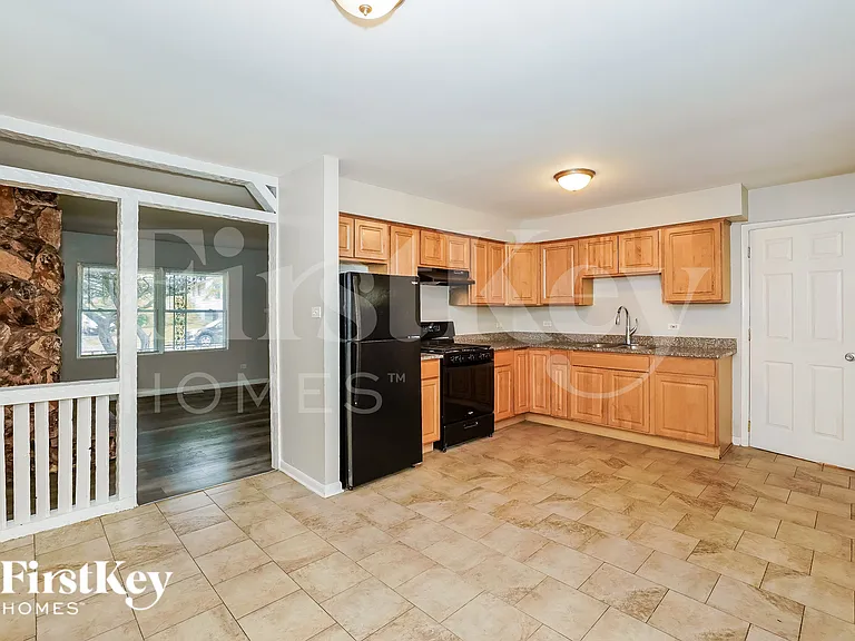 4200 Arlington Dr — Photo 6