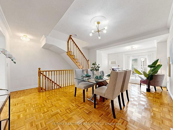 5th image of 9133 Bayview Ave #12