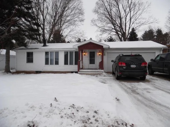 134 Silver St, Boyne City, MI 49712