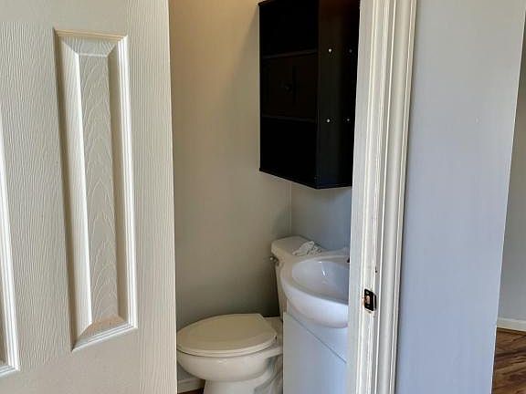 5th image of 2915 Cottage Grove Ave APT 1