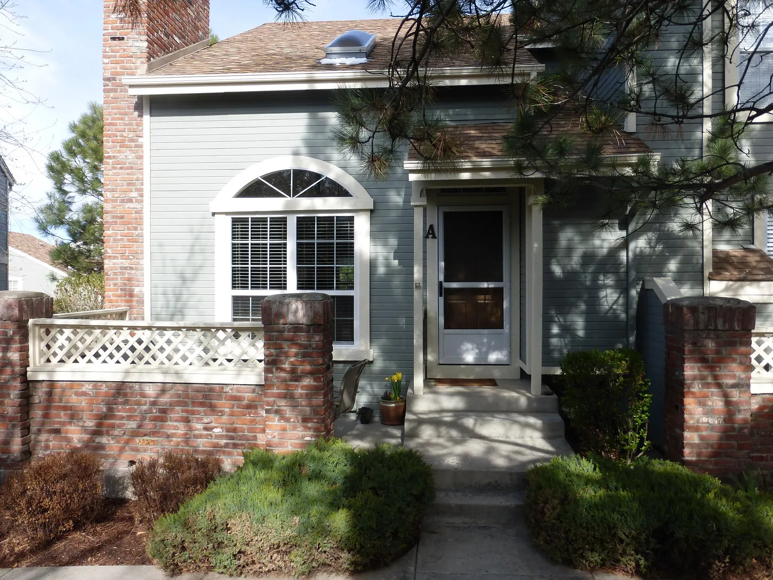 2 bed, 1317 sqft, $2,300 — Photo 1
