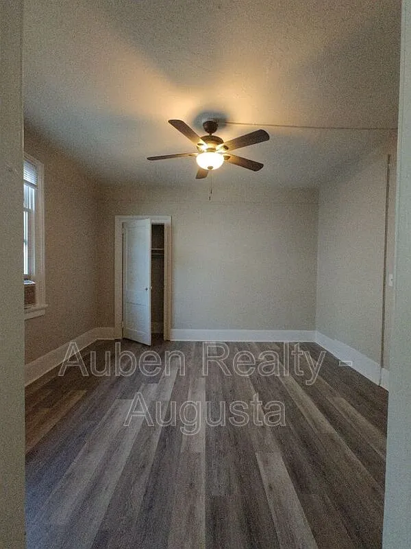 1 bed, 1.0 bath, 750 sqft, $695 — Photo 2