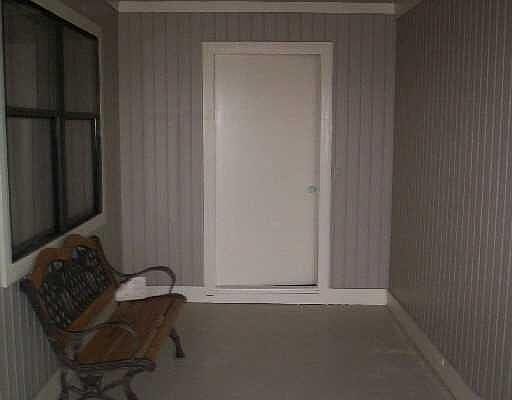 5th image of 472 SW Aileen Street