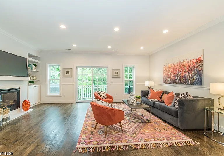 21 Chaz Way — Photo 11