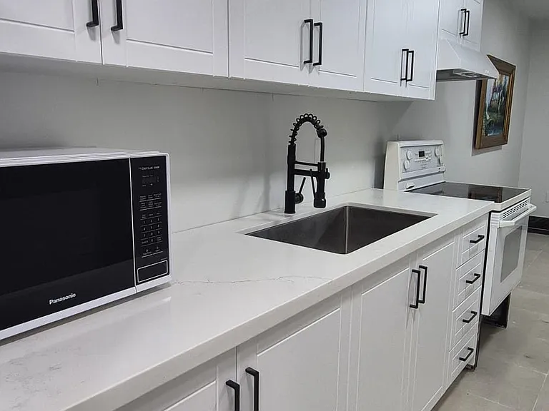 80 X Haslam St #BASEMENT — Photo 4