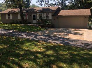 42 Quietlake Dr, Branson West, MO 65737