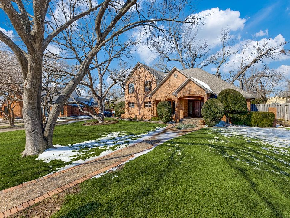 1st image of 9915 Wood Forest Dr
