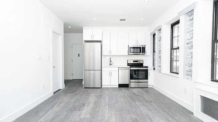 Rented by Nooklyn NYC LLC | media 16