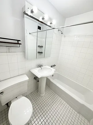 Rented by UES Management | media 4