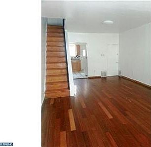 2nd image of 2427 S Beulah St