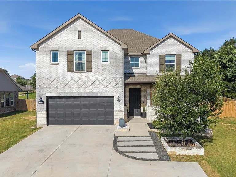 1317 Highwater Dr — Photo 2