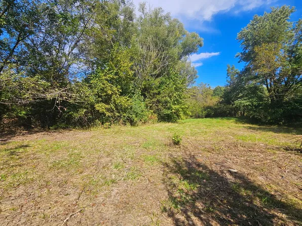 105 Main St, Novelty, MO 63460