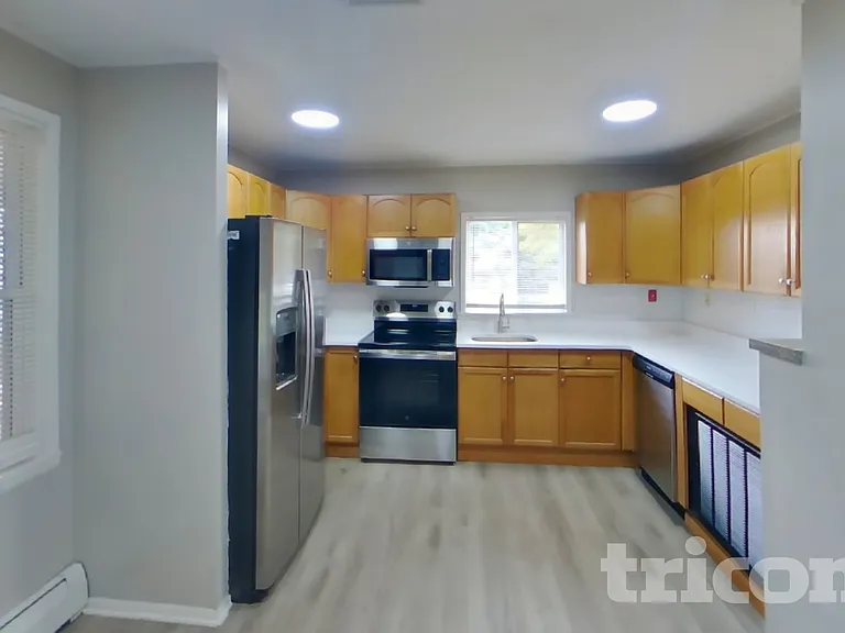 21 Barberry Ln — Photo 4