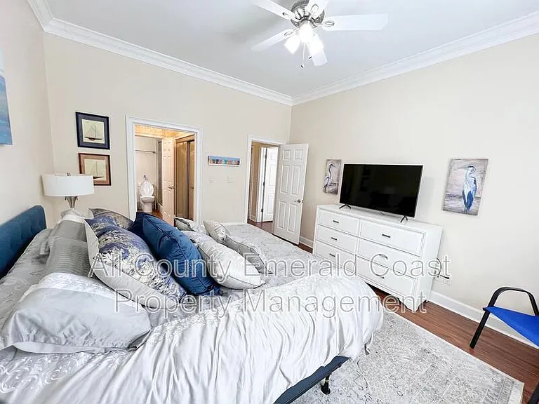 420 Oak Harbour Ln #201 — Photo 32