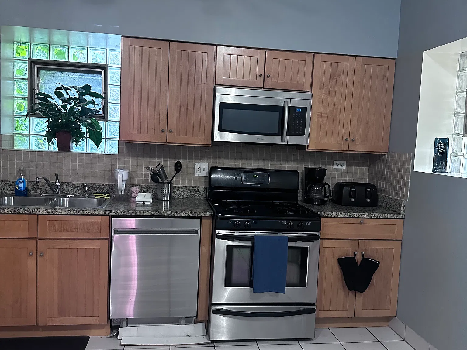 3 bed, 1500 sqft, $3,000 — Photo 2