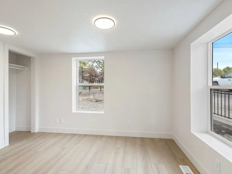 2085 N 900th St W — Photo 3