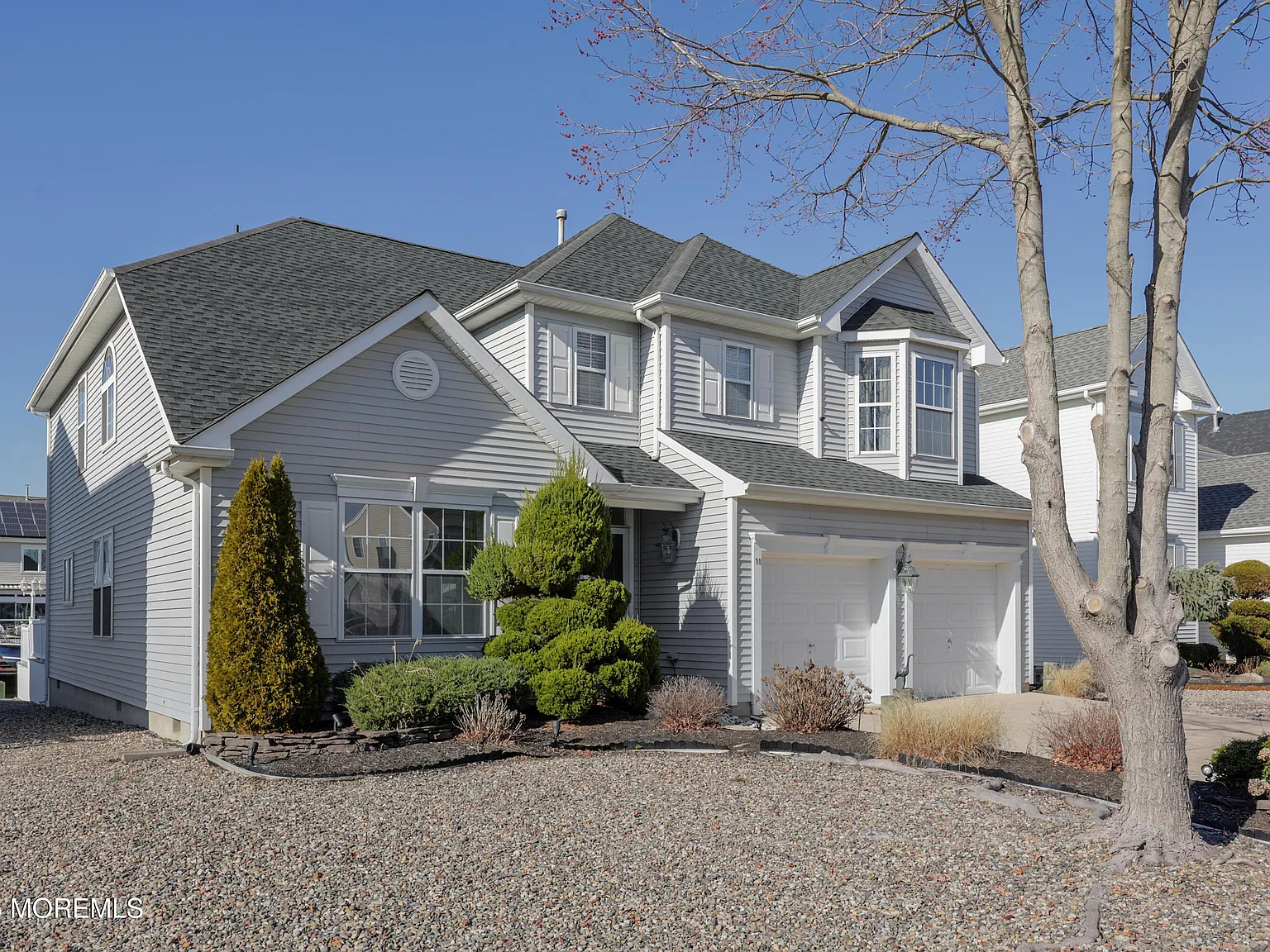 5 bed, 3.0 bath, 2490 sqft, $3,700 — Photo 3