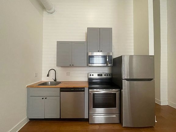 2nd image of 452 2nd St #11256315