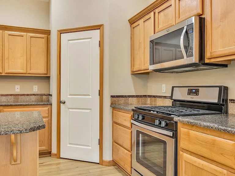 1730 Pacific Ridge Ln — Photo 16