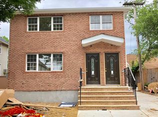 24316 Memphis Ave, Roseadle, NY 11422