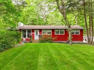 80 Roosevelt Rd, Hyde Park, NY 12538