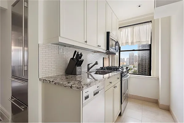 Rented by Vivaldi Real Estate | media 14