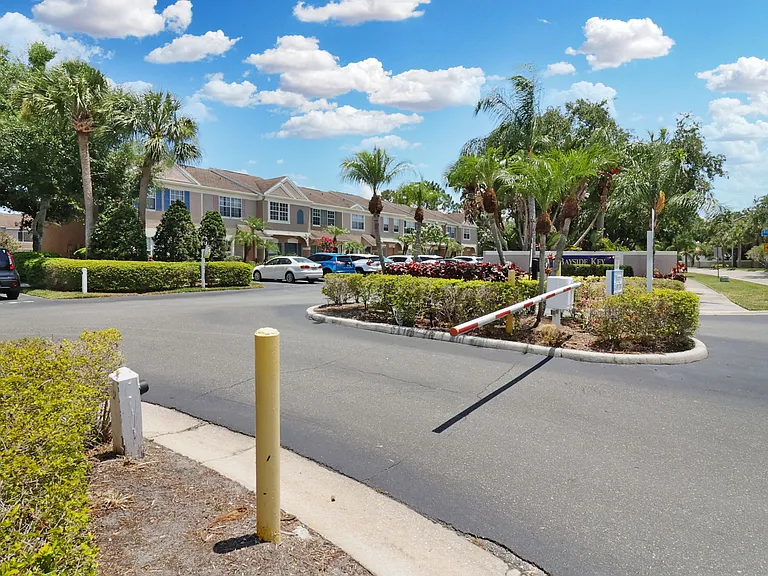 6367 Bayside Key Dr — Photo 34