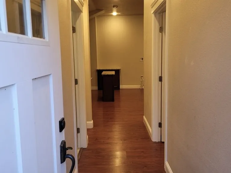 100 La Crosse Dr #2 — Photo 4