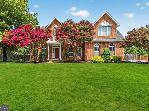 1054 Norfolk Dr, La Plata, MD 20646