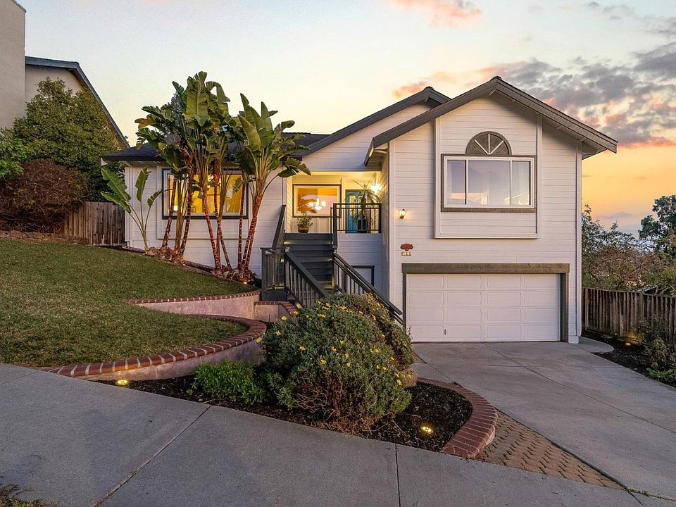 1st image of 156 Knightshaven Way