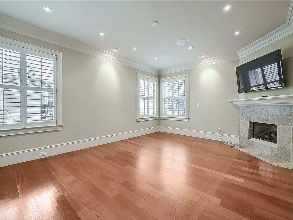 1st image of 2599 Sacramento St