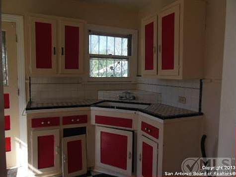 3rd image of 1231 Essex St