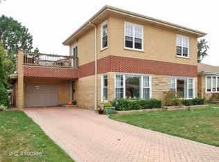 5659 N Rogers Ave, Chicago, IL 60646