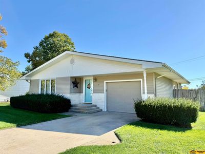 915 Circle Dr, Fairbury, NE, 68352