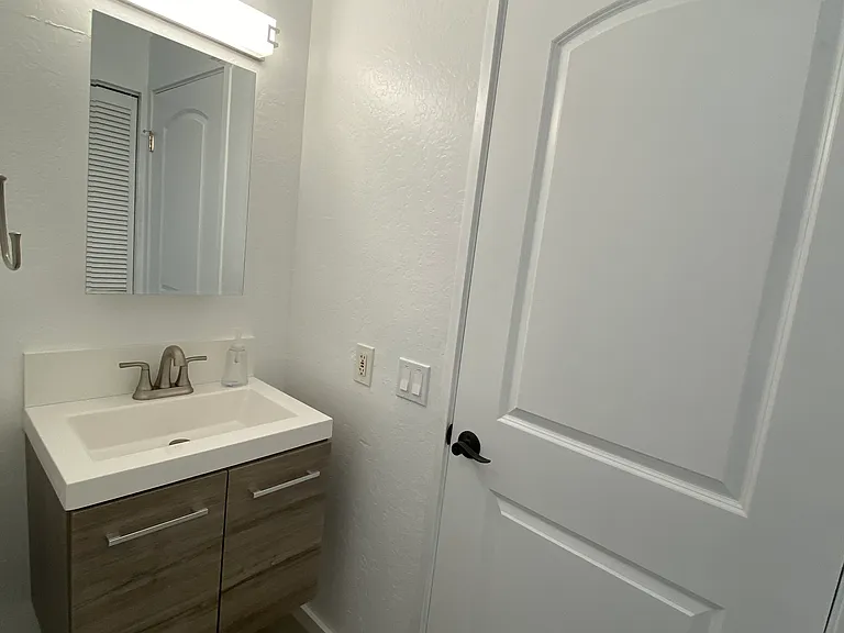 402 E Lanikaula St #A — Photo 25