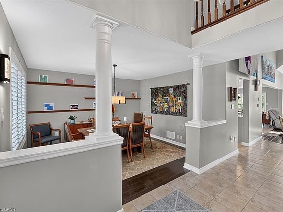 4th image of 4451 Comfort Cres