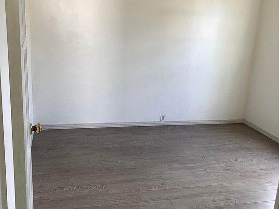 3rd image of 10634 E Live Oak Ave