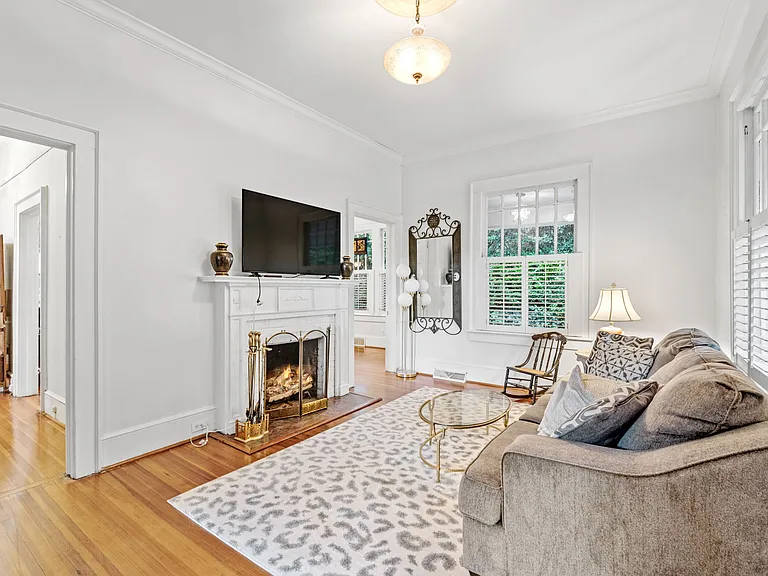 112 Capers St — Photo 7