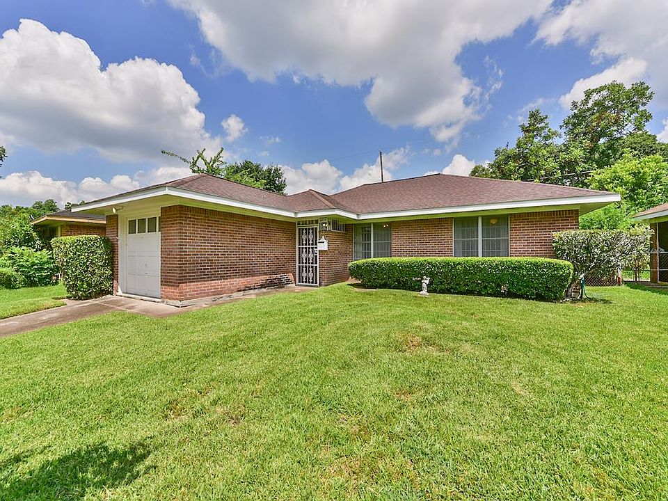 1st image of 6623 Flamingo Dr