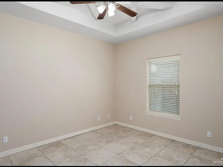 2608 E Garfield Ave — Photo 5