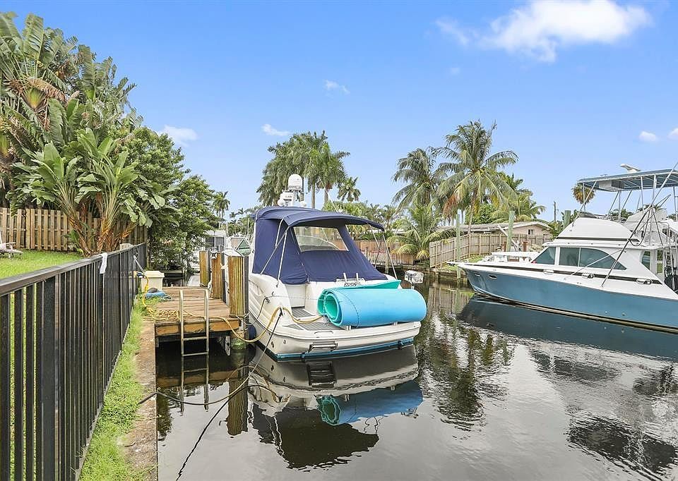 1st image of 2543 Flamingo Lane