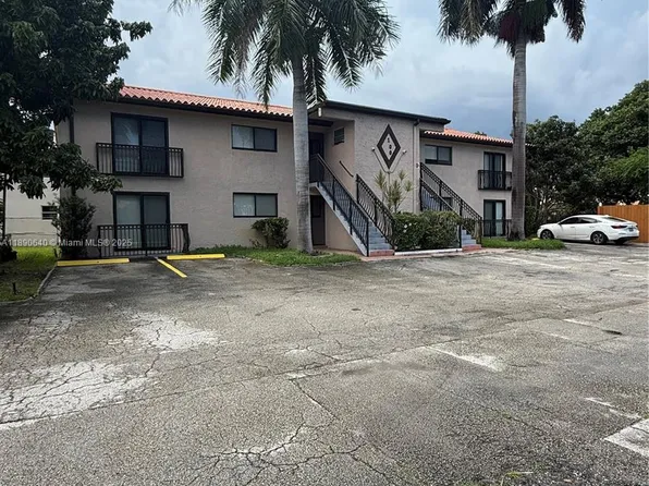 100 SE 5th Ave #1, Hallandale, FL 33009