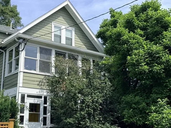 62 Brattle St Floor 1, Arlington, MA 02474